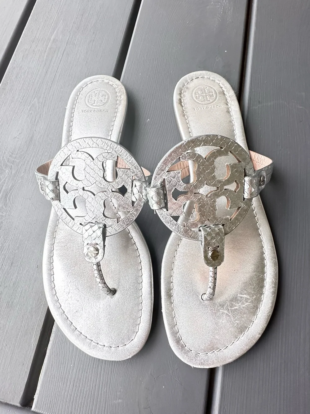 Tory Burch Silver Miller Metallic Logo Thong Sandals size 10